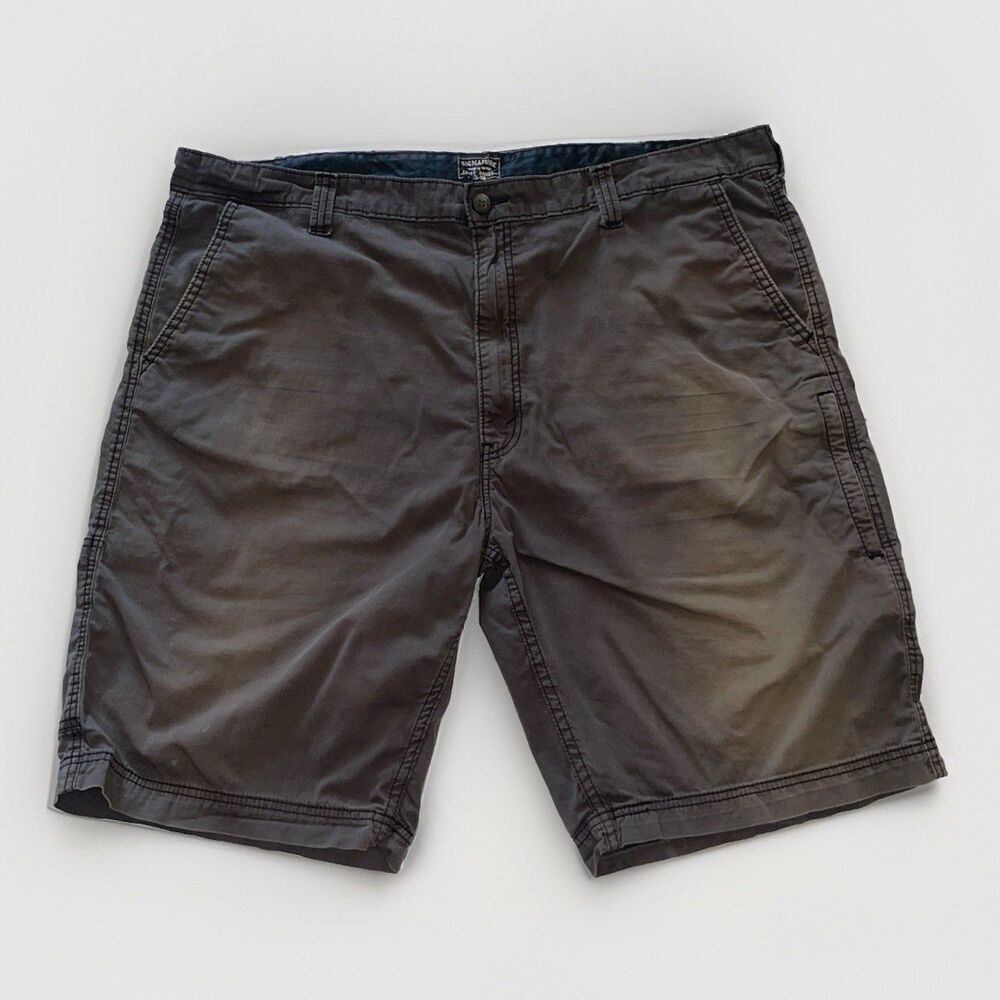 SIGNATURE LEVI Shorts GOLD CARGO SHORTS SIZE 44 6 Pockets MENS FLAT POCKETS
